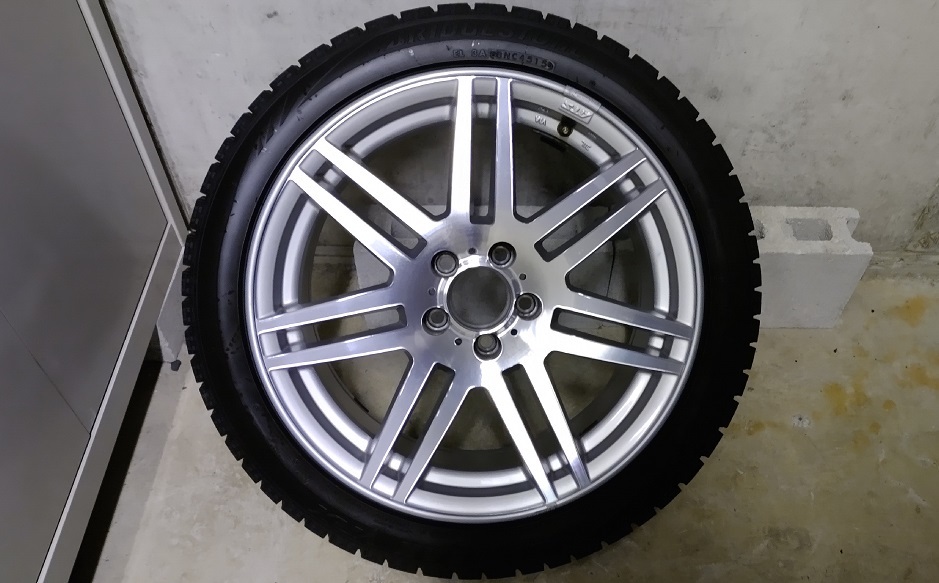 ヤフオク! -「ベンツ cls 218」(スタッドレスタイヤ) (5穴)の落札相場