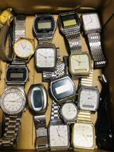 腕時計CASIOのみ 25点以上 動作未確認 ジャンク品 まとめ売り 大量 _画像3