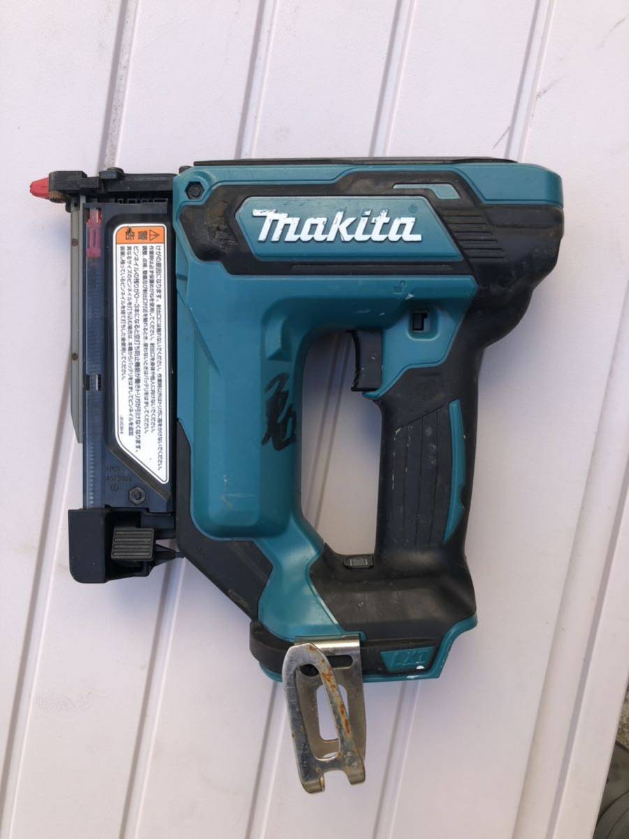 ショッピング超高品質 新品未開マキタ充電式タッカ(本体のみ