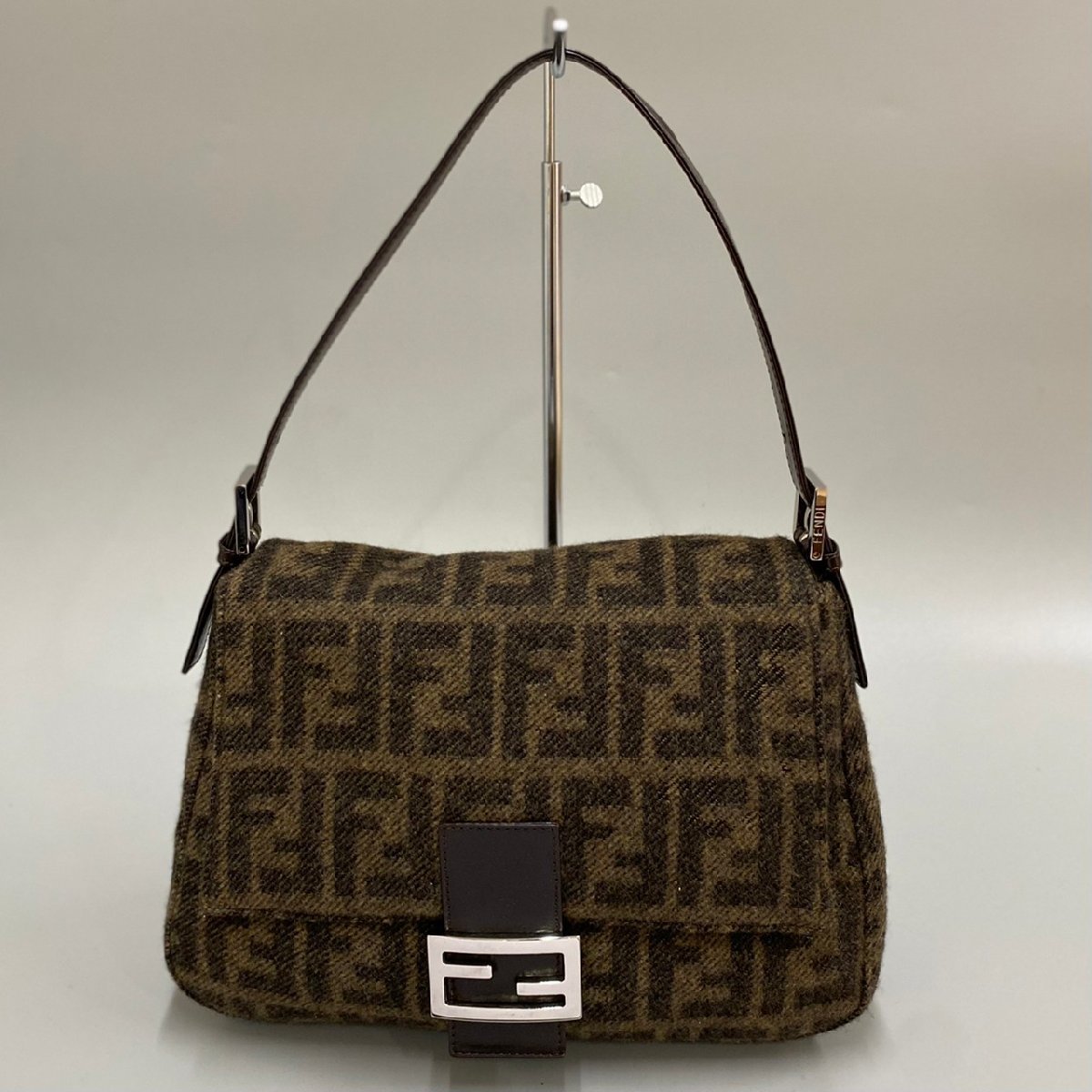 ヤフオク! -fendi フェンディ ズッカ柄 ワンショルダー ショルダー ヤフオク! -fendi フェンディ ズッカ柄 ワンショルダー ショルダー