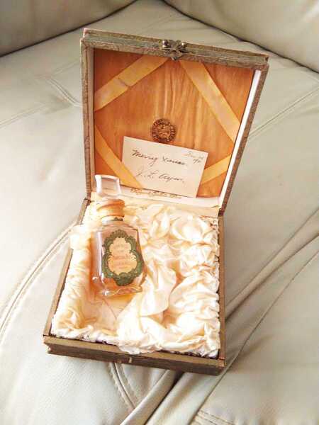 母の日 レア 未開封 1911年 フランス アンティーク ロジェ ガレ ROGER&GALLET VERA ROSE 薔薇 香水瓶 アロマ コフレ 木箱 骨董 ビスク 人形