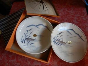 Art hand Auction Boxed 23010704 Funayama Set of 2 Water dishes and bowls set 6-07709 Hand-painted Yokkaichi Mie Prefecture Banko-yaki Large plate 32.5H4.5cm Glass Unused Showa Retro Made in Japan, Japanese tableware, dish, platter