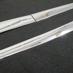 メッキドアアッパーモール 左右セット 日野 大型/４ｔ グランドプロフィア/エアループレンジャー（H22～H29.3） (窓の下部分)の画像3