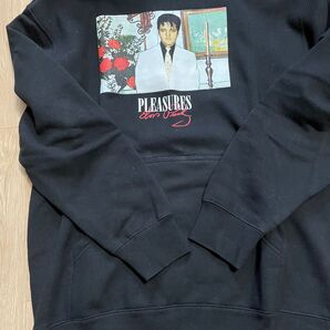 Pleasures エルビス パーカー