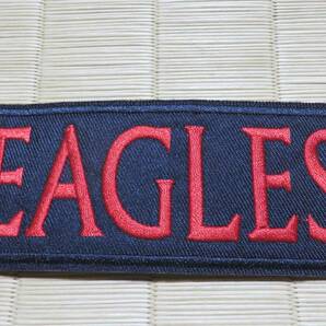 黒赤　長方形　英語ロゴ■新品イーグルス Eaglesアメリカ　ロック・バンド　刺繍ワッペン（パッチ）激渋■ミュージック　音楽　楽器　仲間