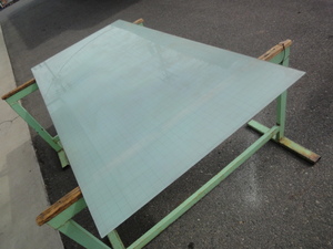 R-519 引取限定 カラーガラス　柄入り 単板ガラス カラーガラス 約 915ｘ1830ｘ5.5㎜　明り取り 窓 サッシ関連 DIY リフォーム