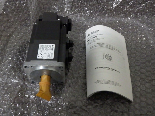 三菱 サーボモータ HF-MP23B 新品 未使用
