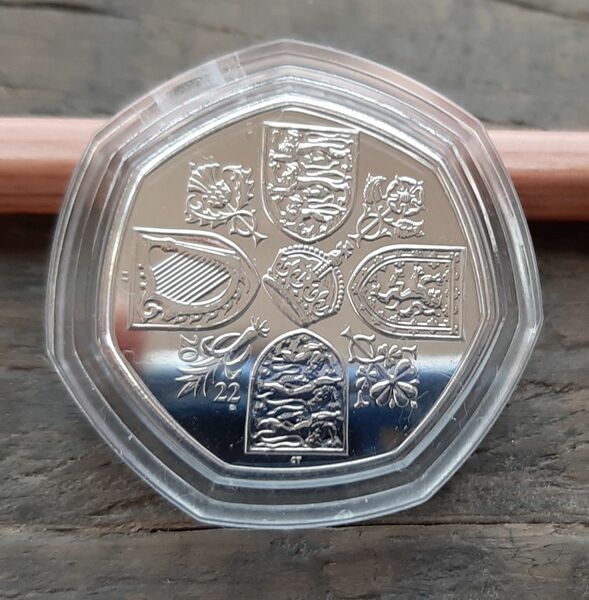 チャールズ3世 50ペンス 新デザインイギリス コイン英国 2022年 8g 27mm uncirculated 50 pence