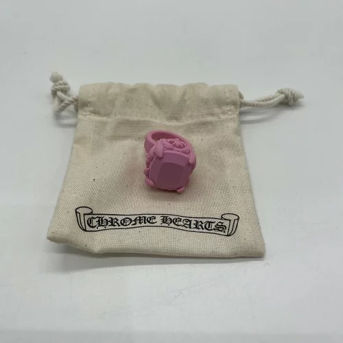 クロムハーツ ラバーの値段と価格推移は?|170件の売買情報を集計した クロムハーツ ラバーの値段と価格推移は?|170件の売買情報を集計した