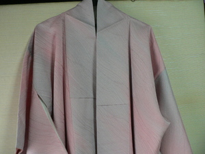 新同　女　着物　色無地　ぼかし入り　桜色　地模様入り　サービスで草履付き A woman kimono iromuji cherry blossoms color