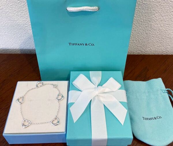 新品 正規品 ティファニー tiffany&co ブレスレット ファイブハート　シルバー ケース 巾着 紙袋 リボン ハート