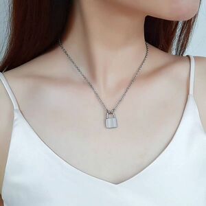 ♪ シンプル 錠 ネックレス ♪ ジュエリー ペンダント オシャレ チェーン 錠モチーフ レディース 可愛い アクセサリー 銀 z1