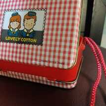 可愛い ファンシー雑貨 LovelyCotton ラブリーコットン 紐付き ブリキ缶 プラ缶 プラスチック 2面収納 YoungStyle　チェック 未使用　80S_画像8