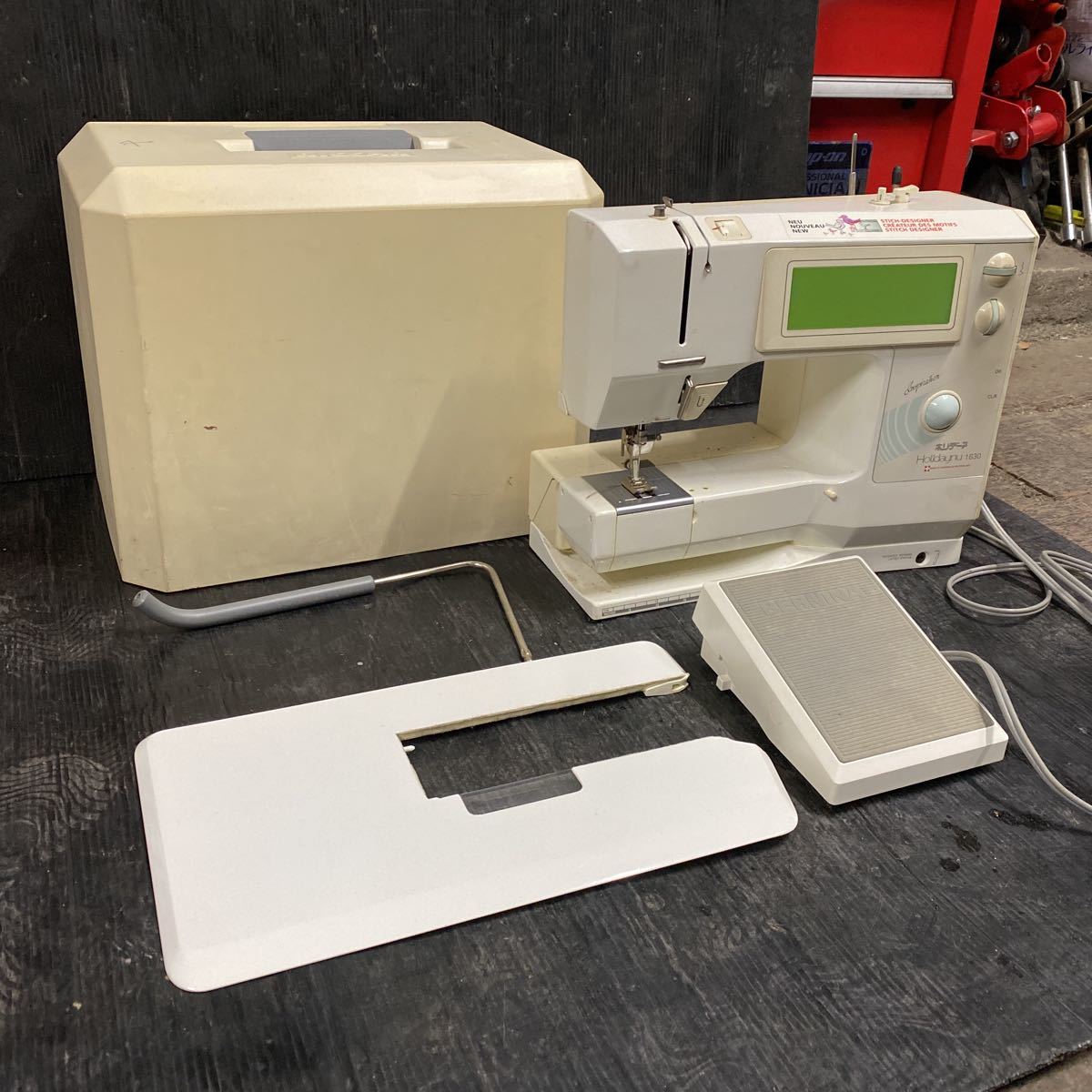 ○超美品○スイス製 リッカー ホリデーヌ BERNINA 1021○LL