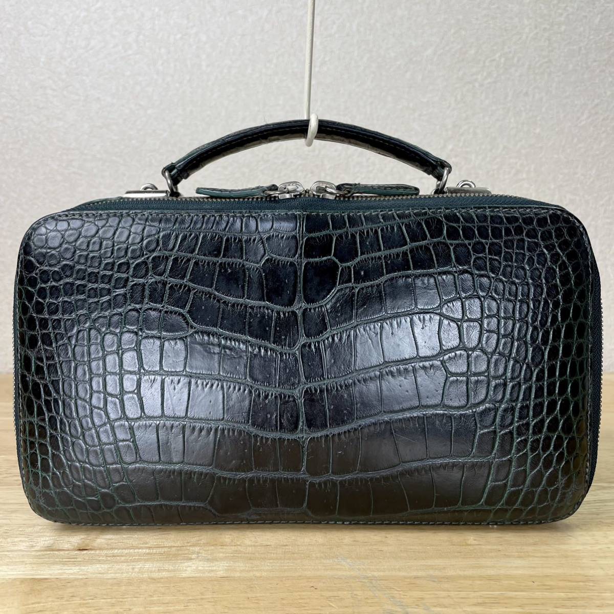 クロコダイルバッグの値段と価格推移は?|8,483件の売買情報を集計 ...