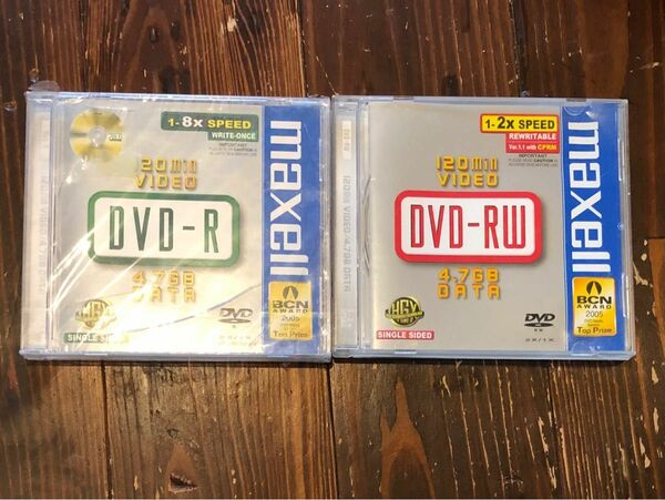 二枚お得①緑：マクセル データ用 DVD-R ②赤: DRW47B1P5S DVD-RWディスク