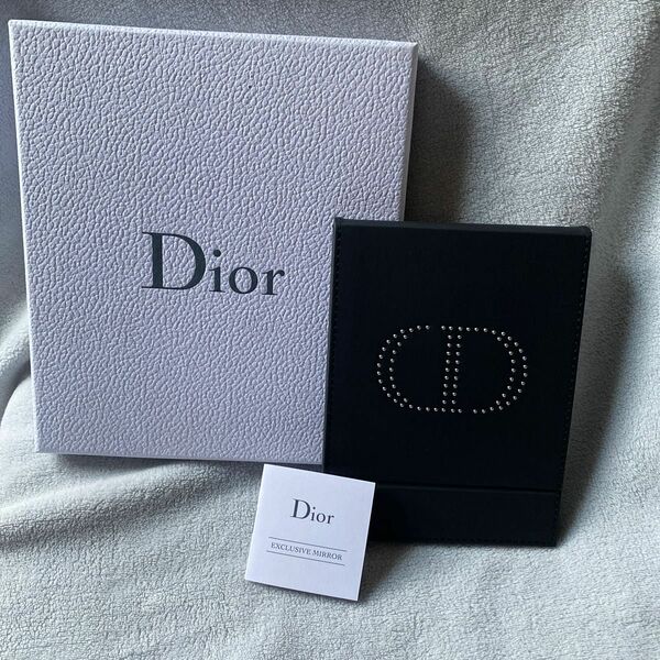 未使用Christian Dior クリスチャンディオール ノベルティ スタンド ミラー 鏡 スタッズ　ロゴマーク　黒　箱付き
