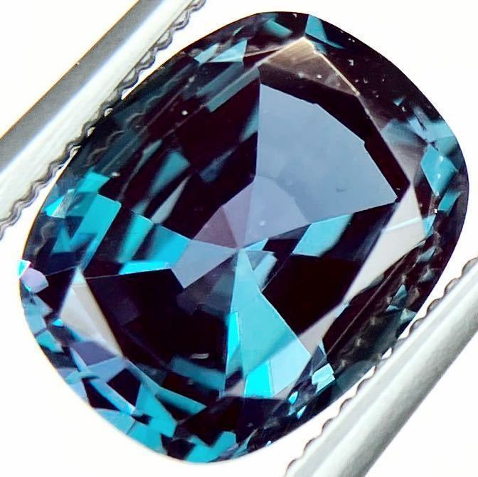 Pt900 京セラ クレサンベール 再結晶アレキサンドライト 1.36ct 極上
