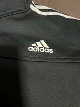 超美品adidas黒、ロゴ白、グレー、ライン白３本ストレッチトップス　サイズL_画像4