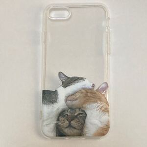 新品　iphoneケース　7/8/SE2.3用 3匹の猫のスマホケース　cat かわいい 可愛い癒し ねこ 動物　実写 ネコ　写真　キャラクター