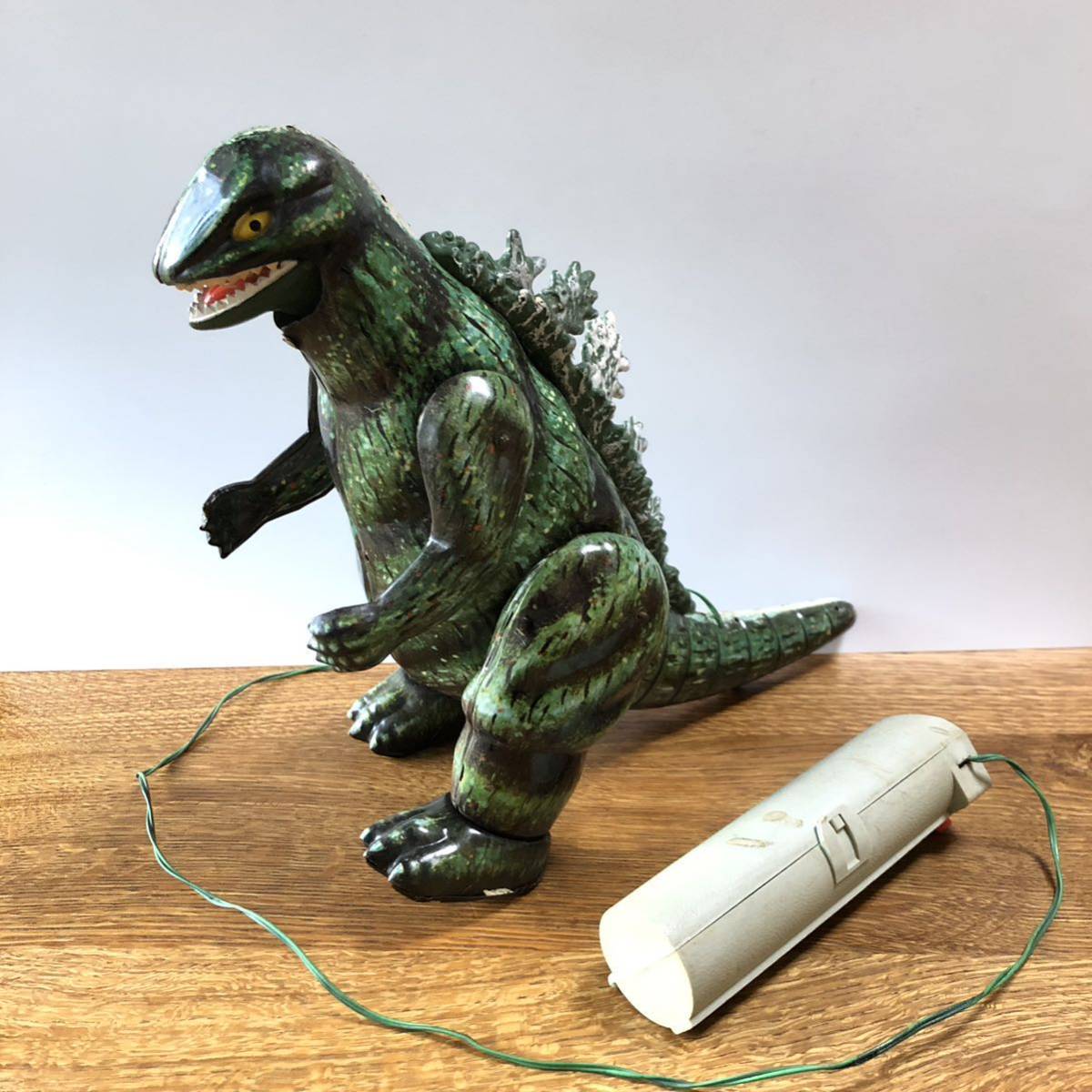 希少 東宝 ブルマァク ゴジラ 赤目 ソフビ人形 怪獣 ゴジラ 特撮