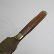 イギリス チーズナイフ チーズ専用 ナイフ 真鍮製 木製ハンドル キッチン雑貨 ヴィンテージ雑貨 英国 tableware 1766sb_画像6
