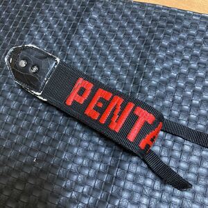 【送料無料】ペンタックス カメラ用ストラップ ブラック赤刺繍ロゴタイプ