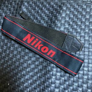 【送料無料】Nikon ニコン エクストラワイド カメラ ストラップ 黒色(ブラック)×赤色(レッド) スラッシュライン