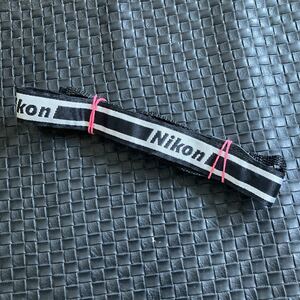 [ free shipping ]Nikon Nikon camera strap white color x black color small .25mm