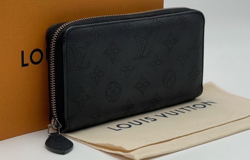 定価16.7万♪ ヴィトン財布 ジッピーウォレット マヒナ ノワール ラウンド 純正一掃 定価16.7万♪ ヴィトン財布 ジッピーウォレット マヒナ ノワール ラウンド 長財布
