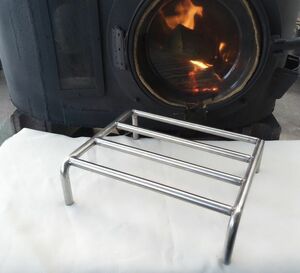  trivet high class stainless steel 27x23xH8 pizza wood stove for fire pot .. reverse side robust cooking stand 