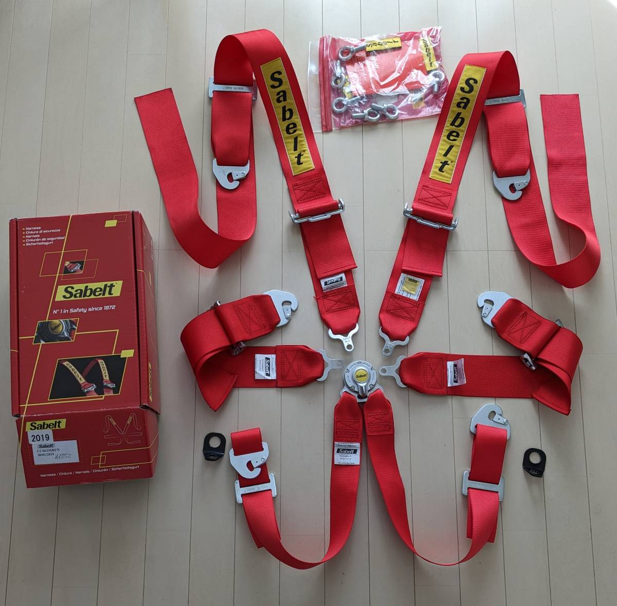 新品・未使用品】sabelt サベルト 6点式シートベルト 年末の