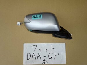 フィット　23年　DAA-GP1　右ドアミラー　カラー NH700M　7本線　電動格納式　電動リモコン式　