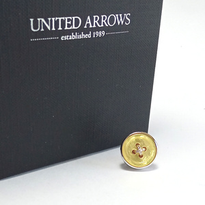 【uap37】UNITED ARROWS ユナイテッドアローズ　ピンズ　ピンバッジ　ボタン型　シルバー×イエロー黄色　白蝶貝マザーオブパール