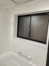 タカラスタンダード浴室用フリー窓枠LL1509ホワイト_画像2