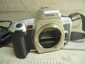 M9273 カメラ Minolta SWEET 動作チェックなし 傷汚れあり ゆうパック60サイズ(0502)