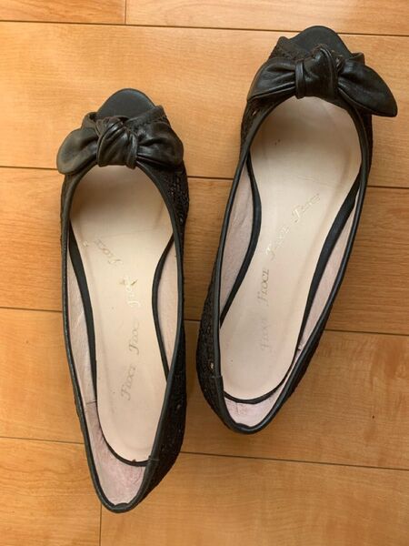 黒パンプスの24.5センチです。中古です。