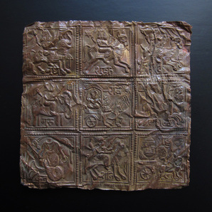 インド ヒンドゥー 古いヤントラ 1 護符 銅板 レリーフ お守り アンティークの画像1