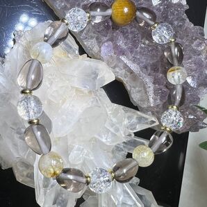 NO109 ハンドメイド天然石ブレス。タイガーアイ 複数購入の方は,商品質問で同梱する商品など教えて下さい