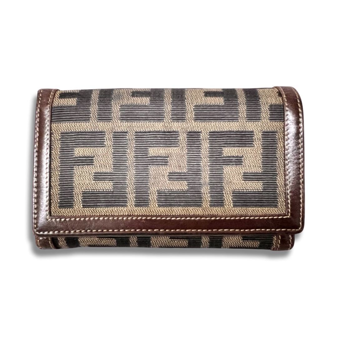 15500円オンライン買い物 あす楽・即納 フェンディ FENDI 折財布ズッカ