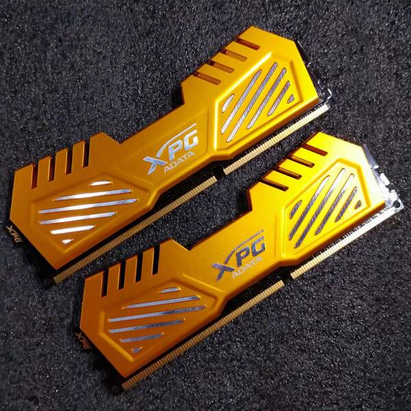 【中古】DDR3メモリ 8GB(4GB2枚組) ADATA XPG AX3U2400W4G11DGV [DDR3-2400 PC3-19200]