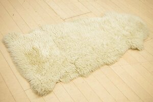 一点物 ムートンラグ 【K】羊毛 ウールカーペット シープスキン 子羊 絨毯 敷物 玄関マット リビング 120×65cm