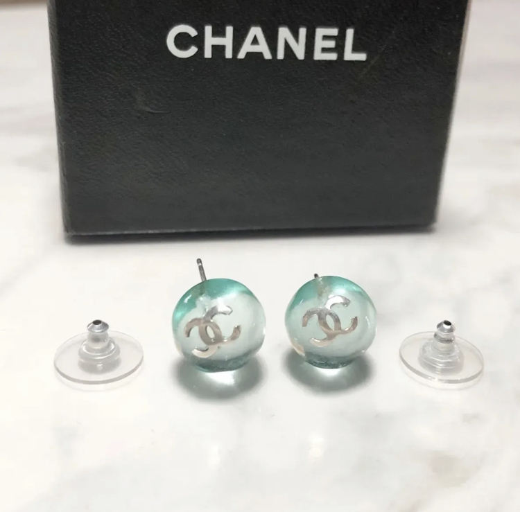 ヤフオク! -「(ブルー 青 ) シャネル」(ピアス) (イヤリング、ピアス