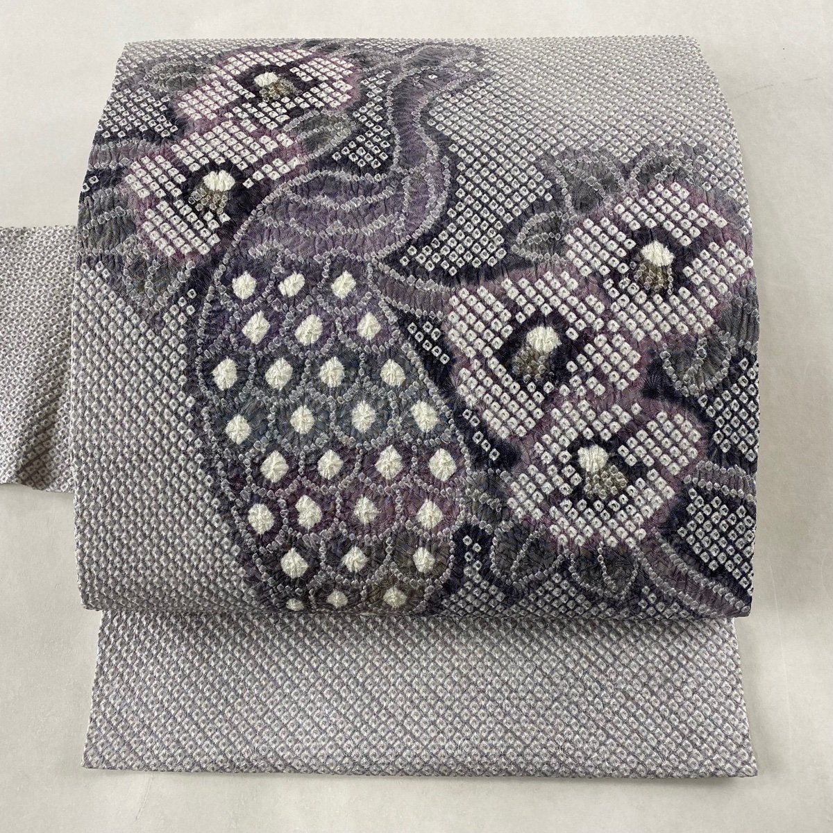 S357】着物 袋帯 お太鼓柄 椿 刺繍 白×グレー 428㎝-