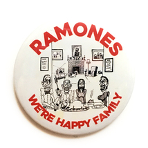 58mm デカ缶バッジ RAMONES ラモーンズ We're Happy Family Dee Dee Ramone Joey Johnny Punk パンク_画像1