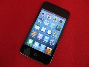 【ハッピー】Apple アップル iPod Touch 8GB MC540J/A 第4世代