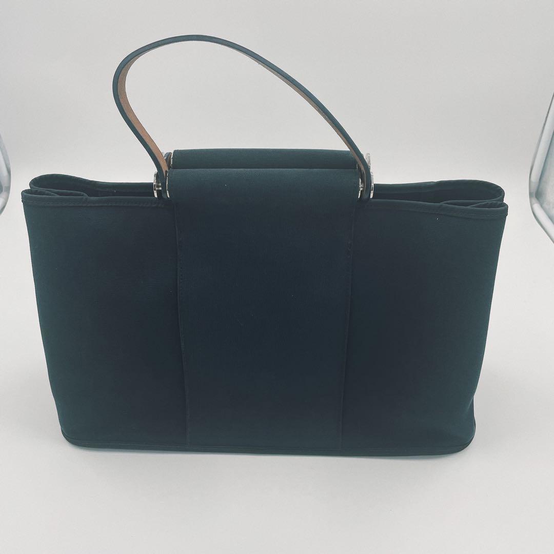 19920円激安 店 現品限り一斉値下げ! 【正規品・美品】エルメス