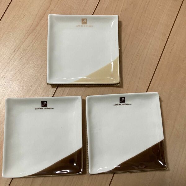 新品未使用　カフェドクロワッサン　小皿3枚セット