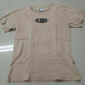 C02 バンドTシャツ　ラバー　ロゴT　薄茶　ブラウンベージュ　RUBBER