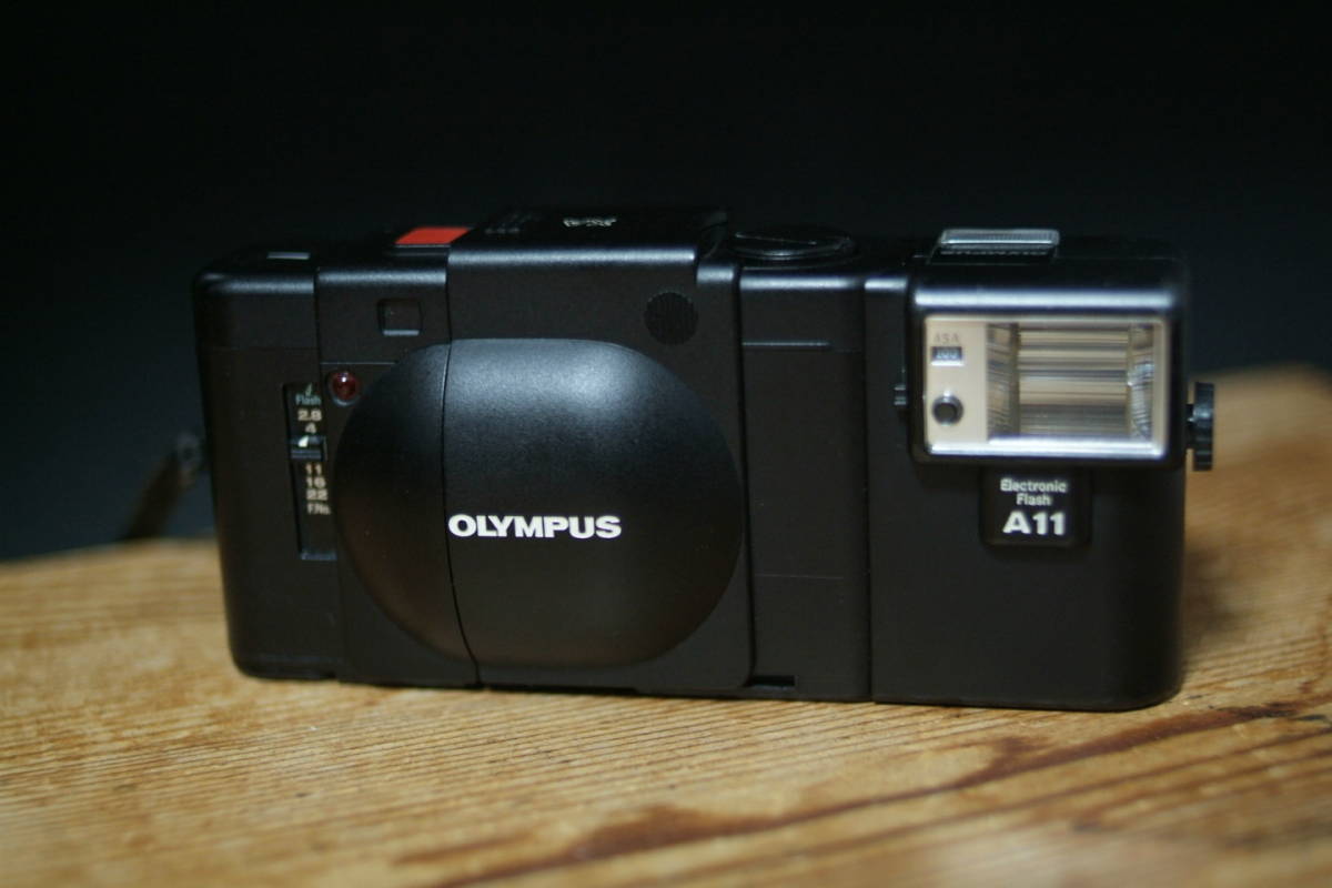 できます 完動品 OLYMPUS オリンパス XA2+A11 フィルムカメラ レッド 赤 やイベント